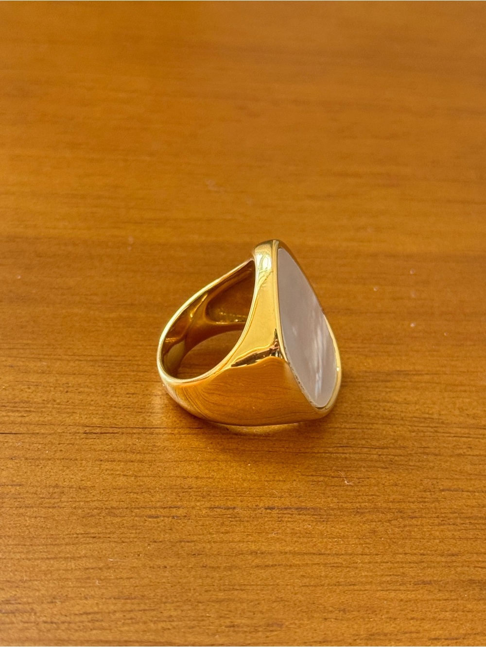 Gold Mother-of-Pearl Shield Ring - Women Jewelry - Picture 2 of 2